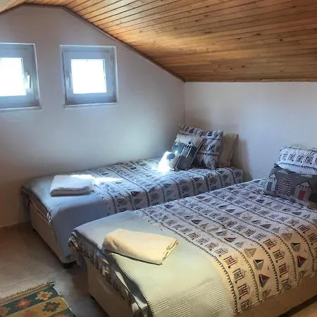 Remarkable 4-bed